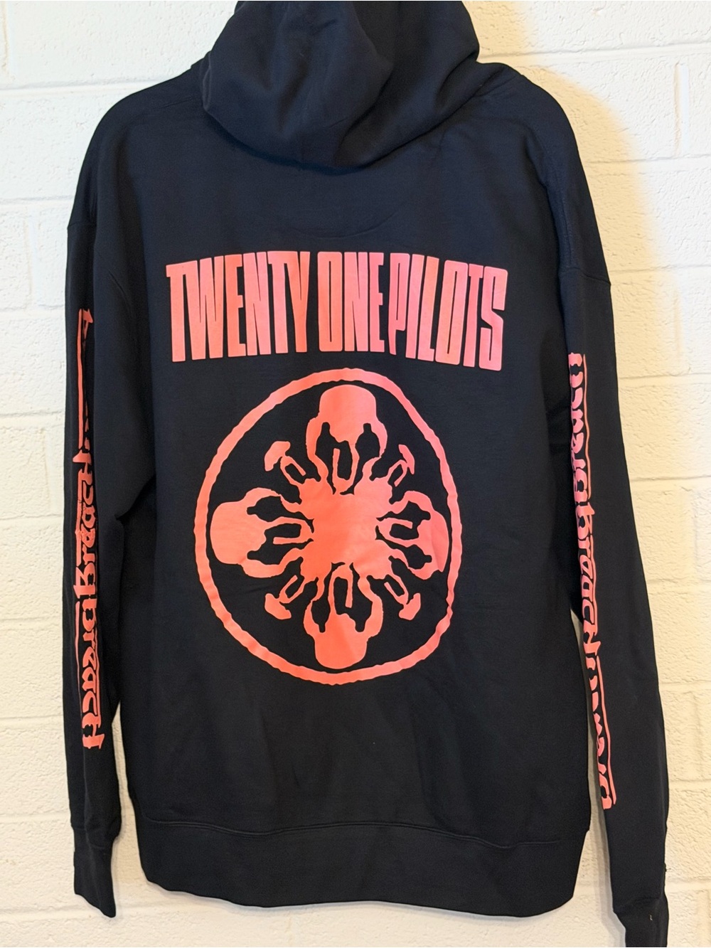 21 pilots large hoodie - Picture 2 of 3